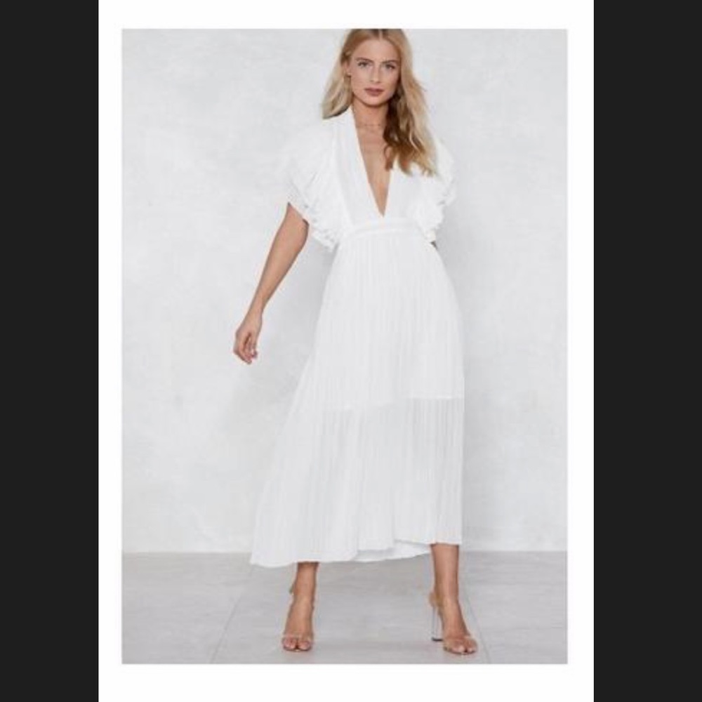 Nasty Gal Backstage Pleated Midi Dress